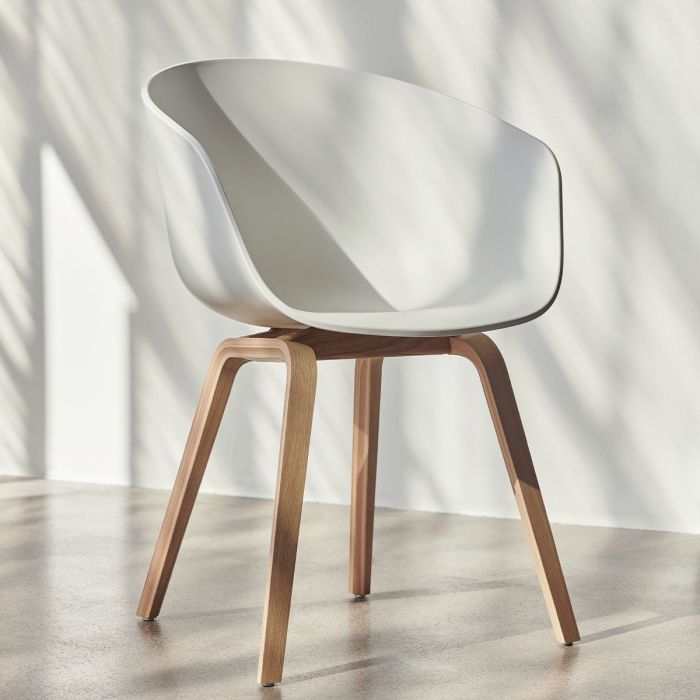About a chair - pied bois - Hay | Voltex