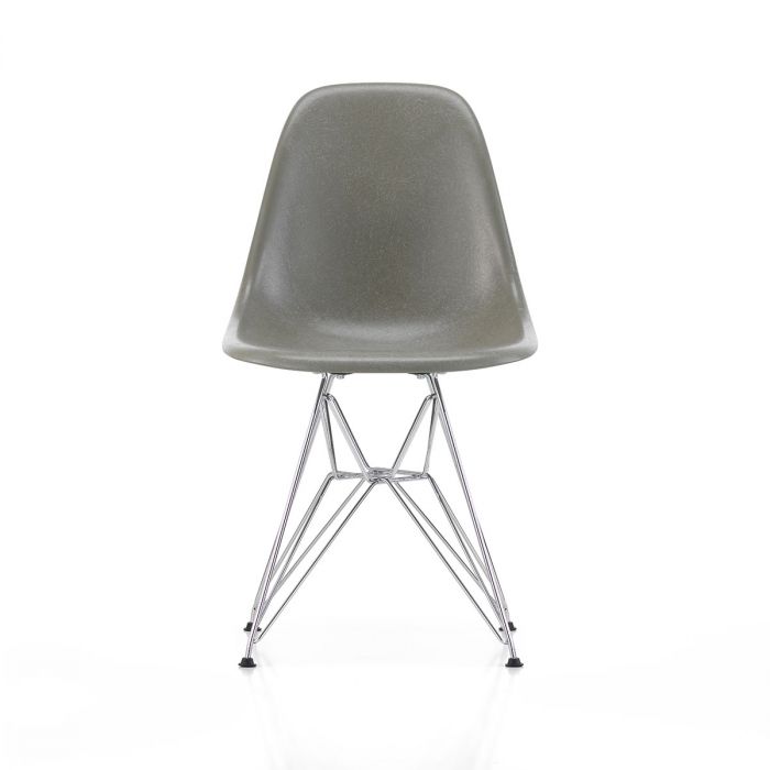 Eames Fiberglass Side Chair DSR 