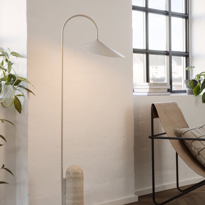 Arum Lampadaire