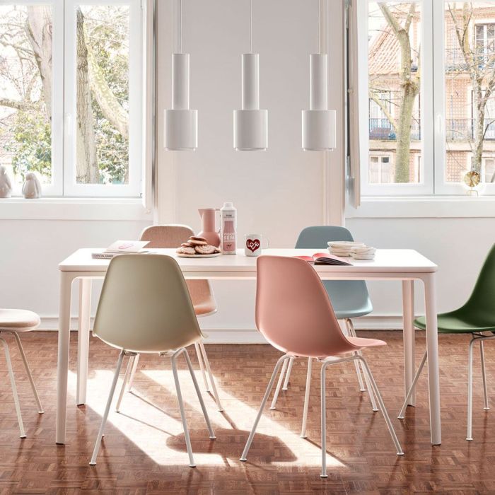 Plate Dining Table