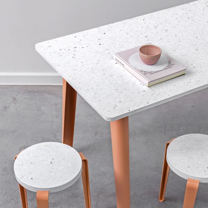 Bureau New Modern en Plastique Recyclé