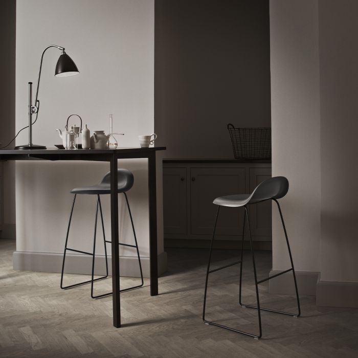 Gubi tabouret 3D pieds chromés noir