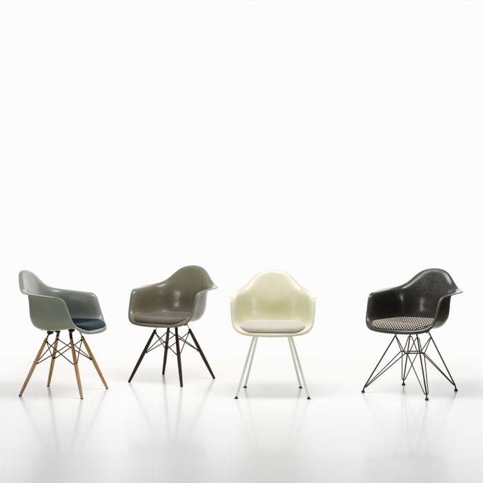 Eames fauteuil fiberglass DAW
