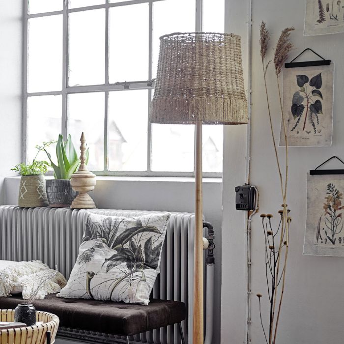 Lampadaire en rotin