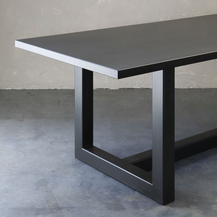 Table Augustin