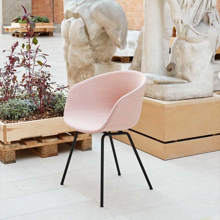 Fauteuil About a Chair AAC 27 - pieds noirs