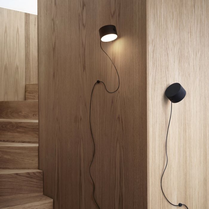 Post Wall Lamp