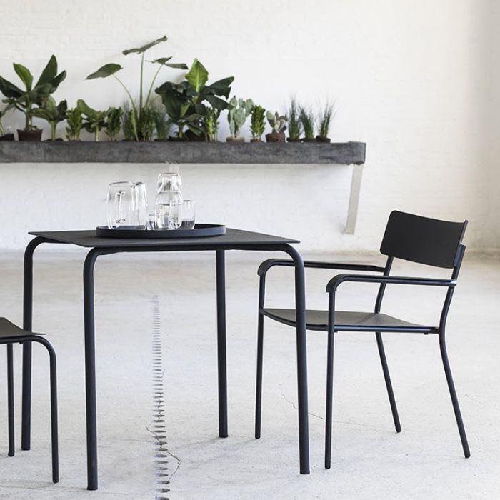 Table Carré August