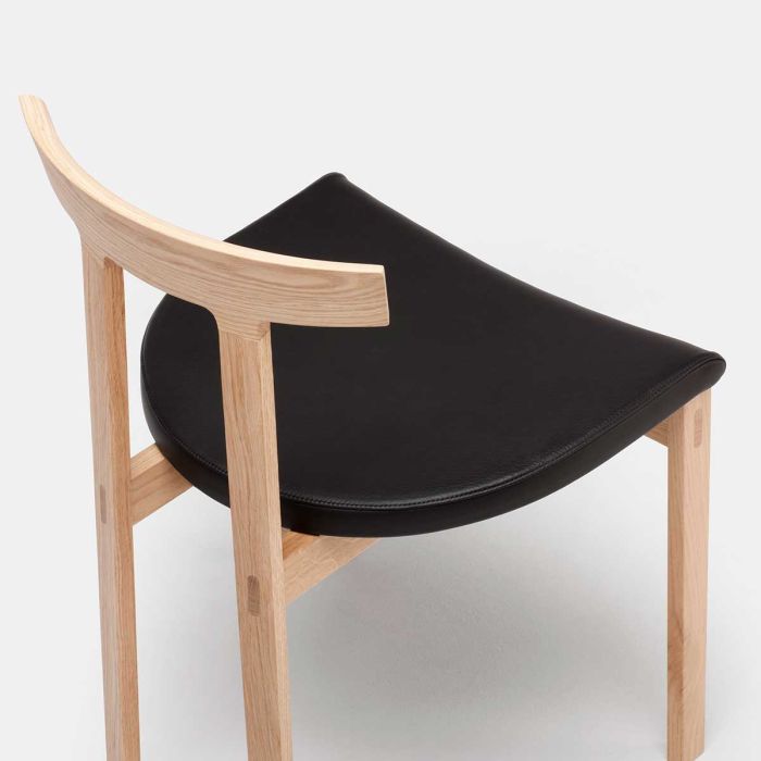 Chaise Torii
