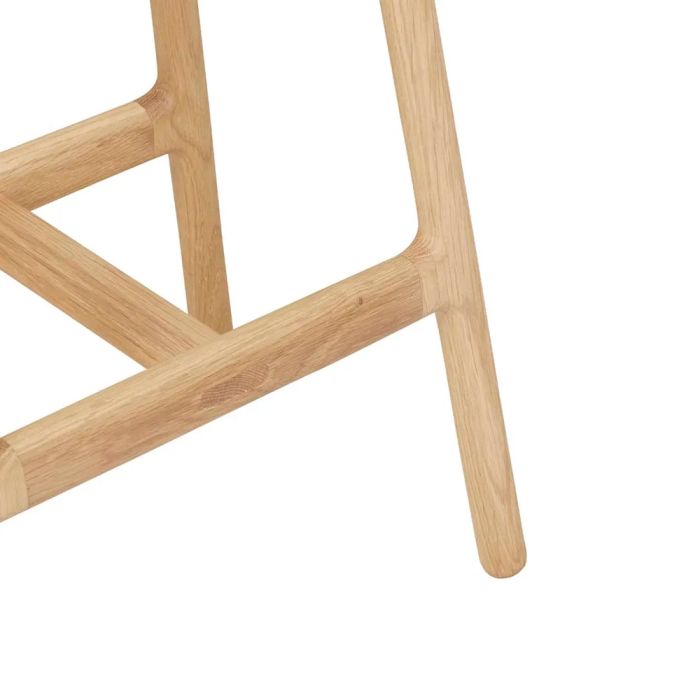 Odd Tabouret