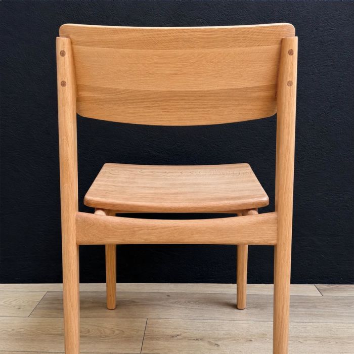 Poise Chaise