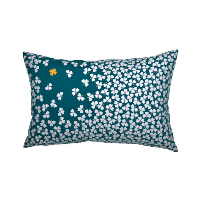 Coussin trèfle 68 x 44 cm