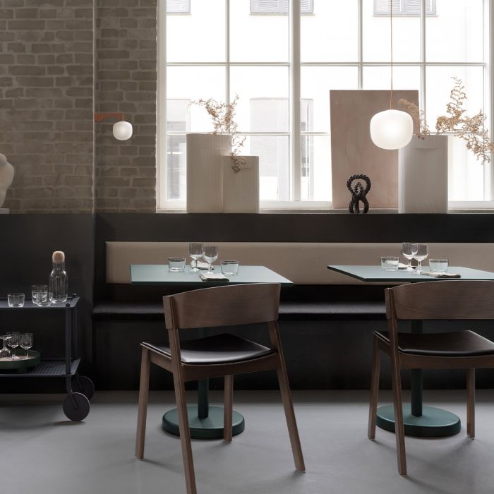 Table Carrée Linear Steel
