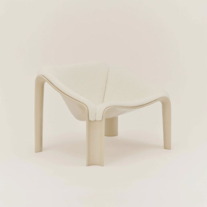 Lounge Chair F300