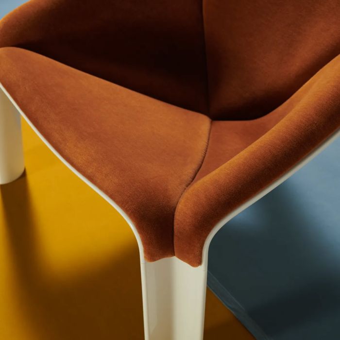 Lounge Chair F300