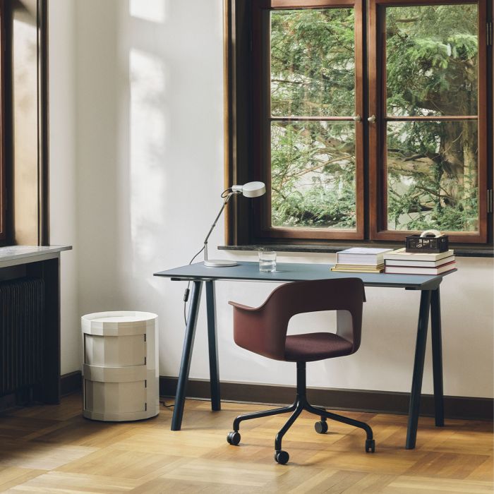 Facet cabinet 20