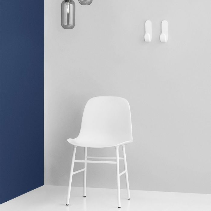 Chaise Form pieds en acier