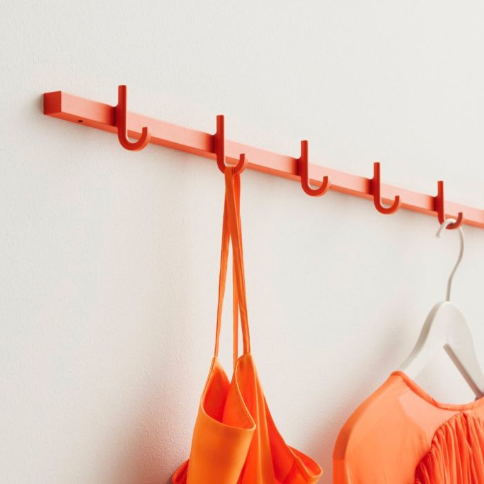 Hook rail