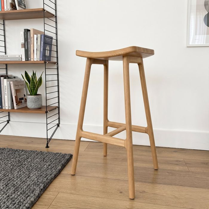 Odd Tabouret