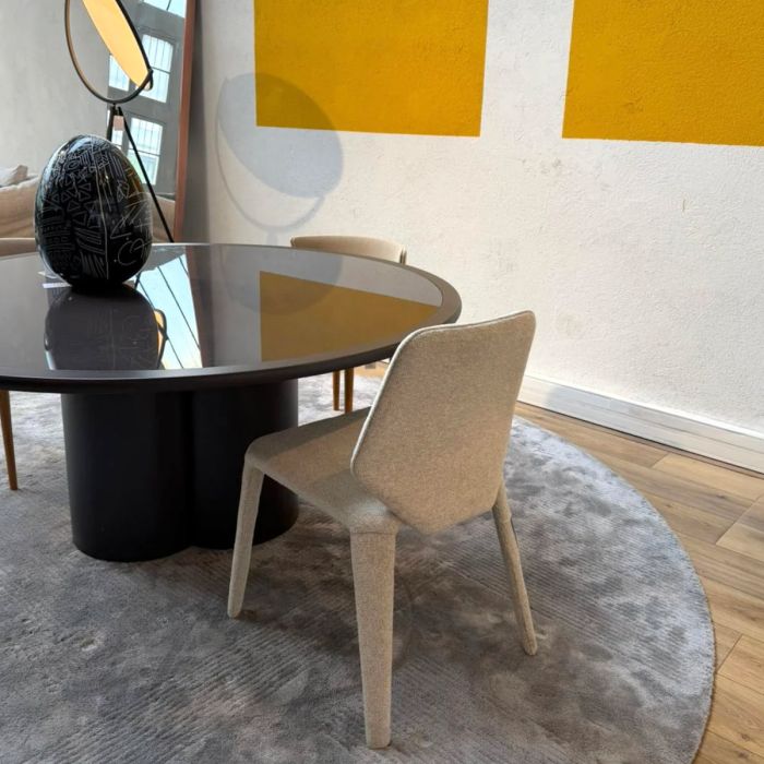 Tabata Chaise