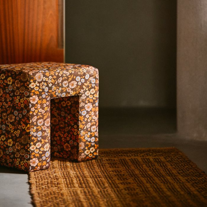 Lobby stool
