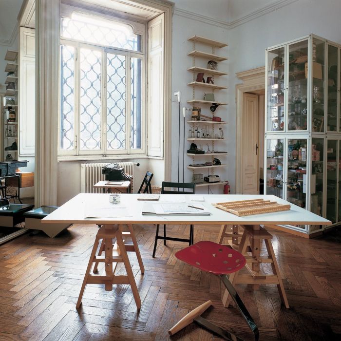 Table Leonardo