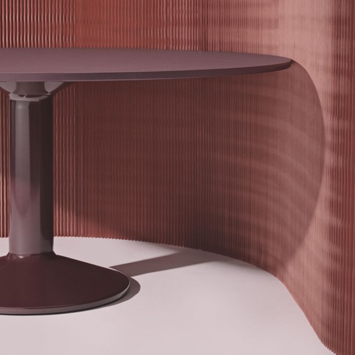 Table Midst