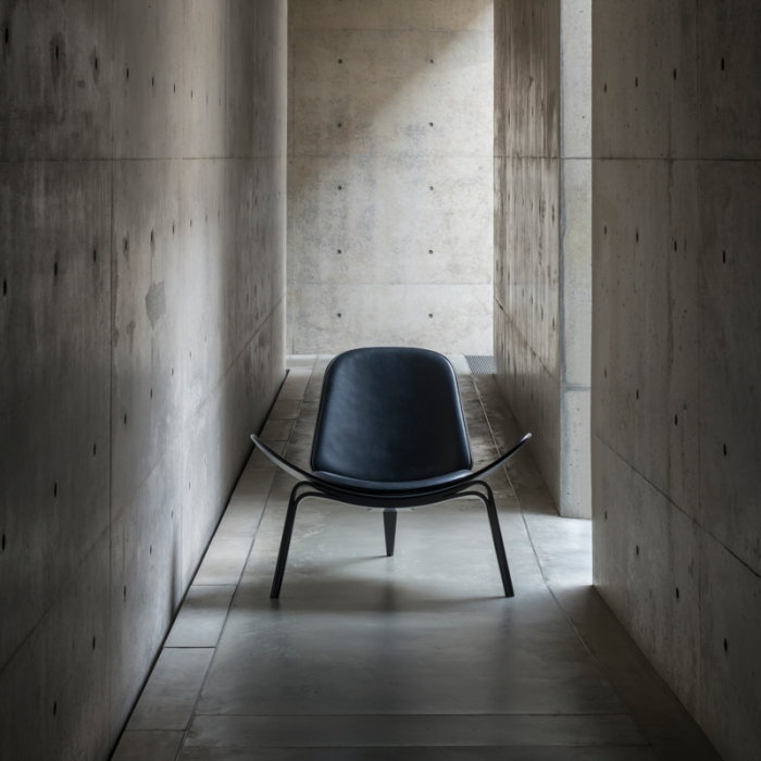 CH07 The shell chair