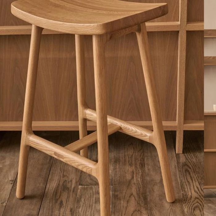 Odd Tabouret