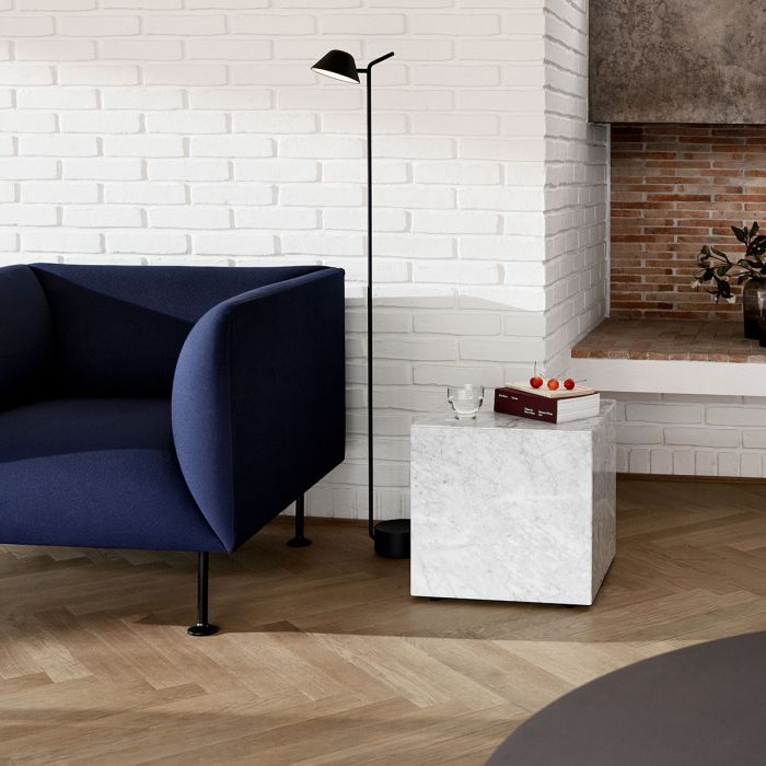Petite table Plinth cubique