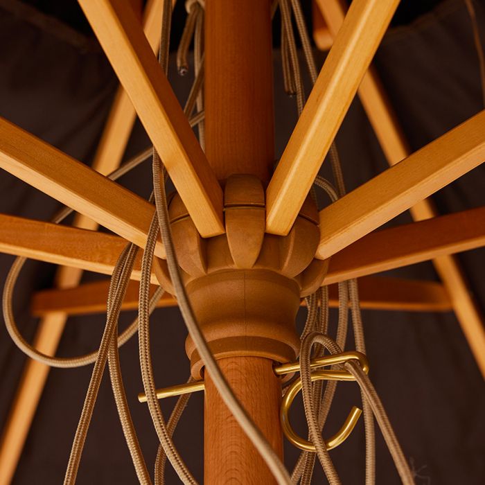 Raffia umbrella