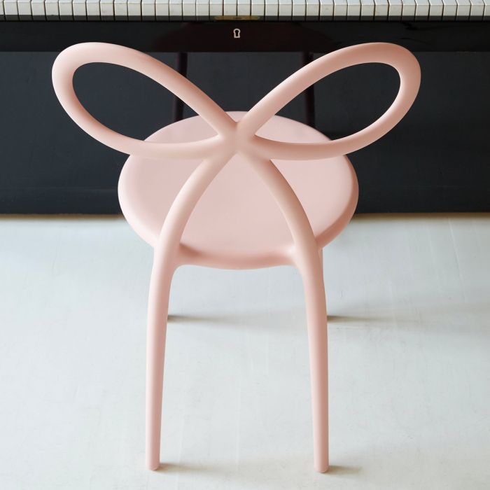 Chaise Ribbon