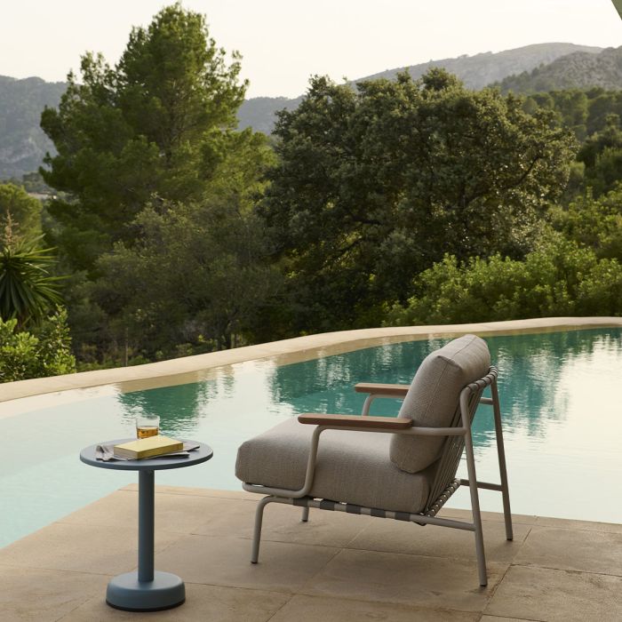 Lounge Chair Settle