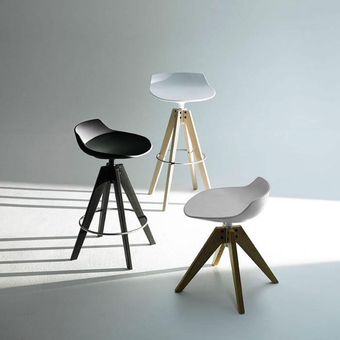 Flow Stool chêne massif
