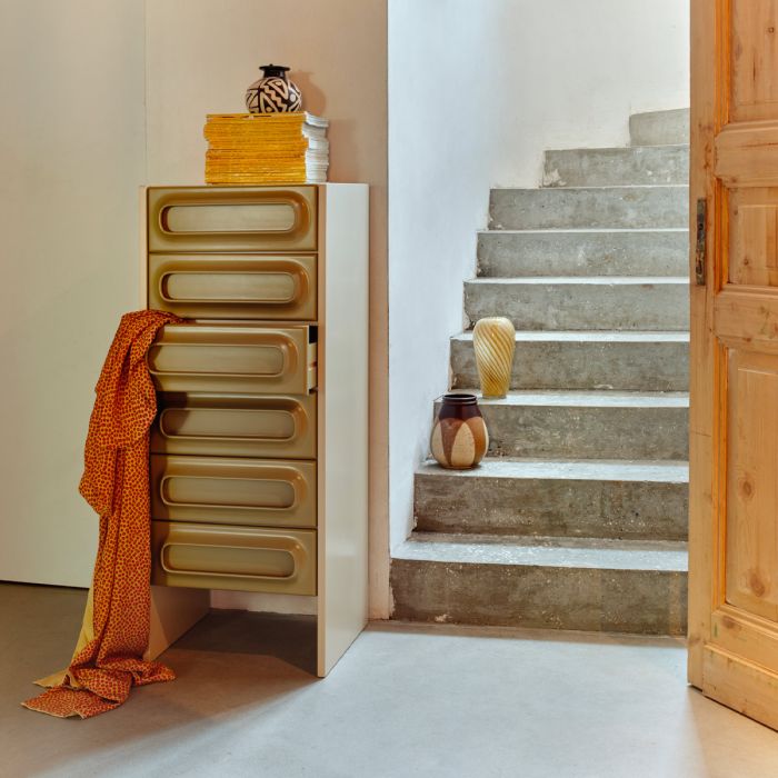 Space armoire
