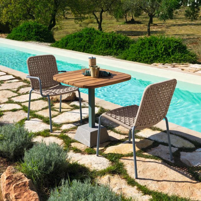 Chaise Straw 23/24 - Quickship
