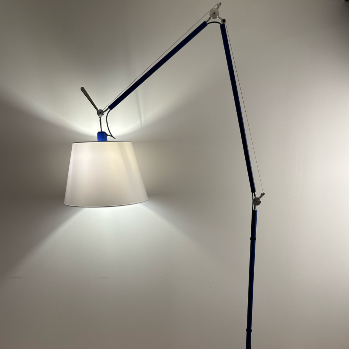 Tolomeo mega bleu - édition Voltex