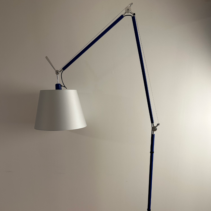 Tolomeo mega bleu - édition Voltex