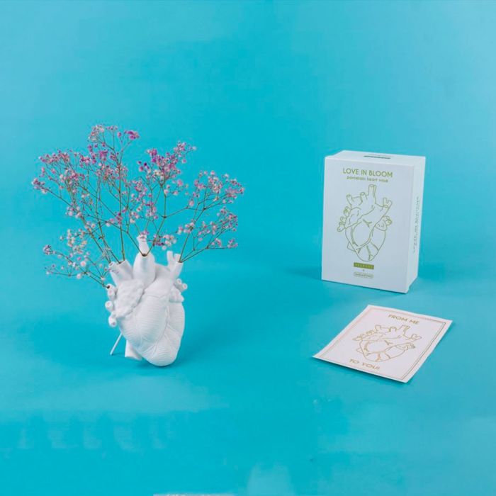 Vase Love In Bloom